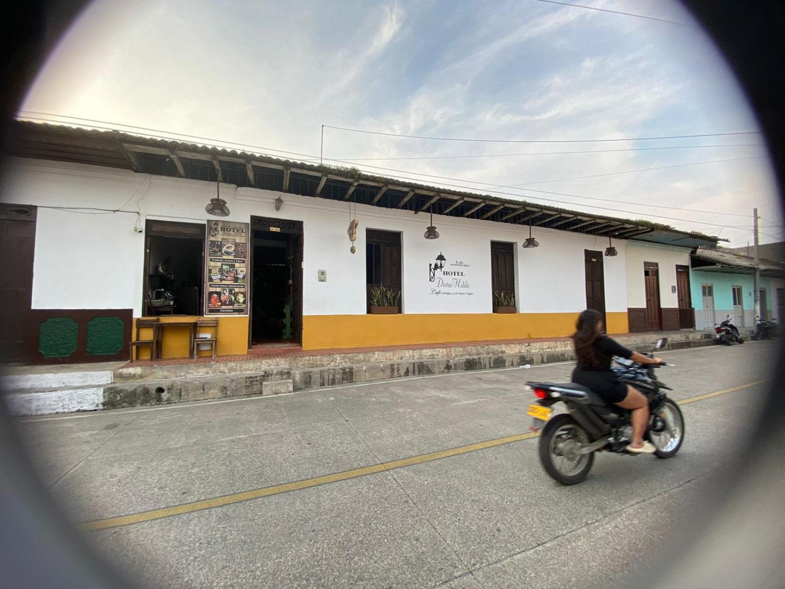 Hotel Dona Hilda San Martin  エクステリア 写真